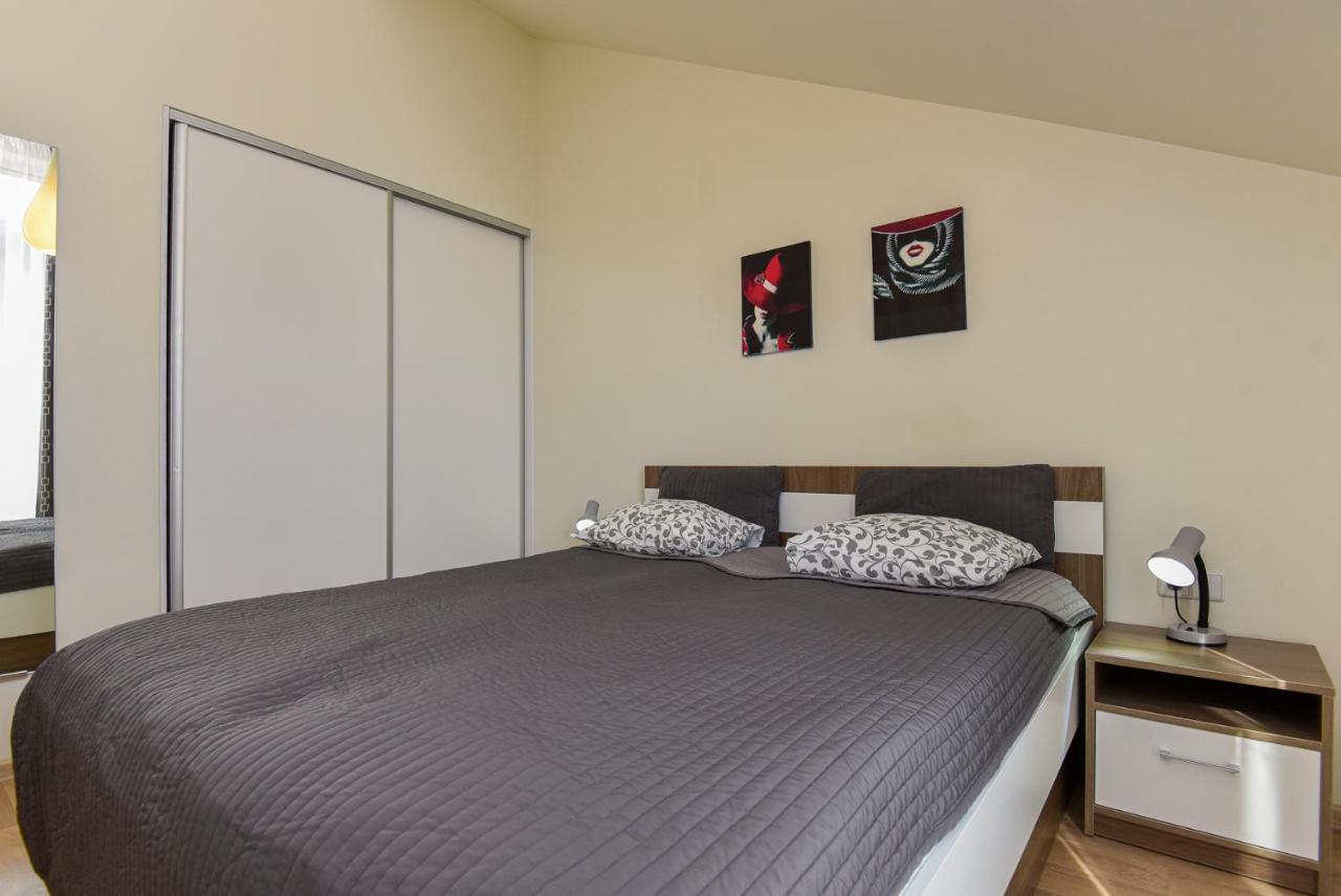 פלאנגה Grey Red Apartments מראה חיצוני תמונה